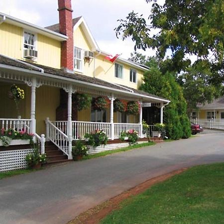 Shining Waters Country Inn Cavendish Bagian luar foto