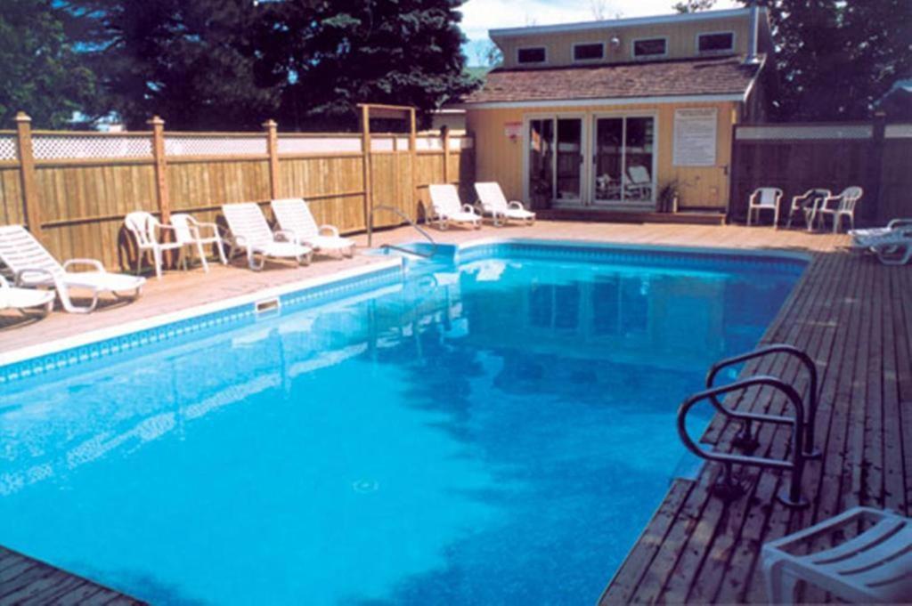 Shining Waters Country Inn Cavendish Bagian luar foto