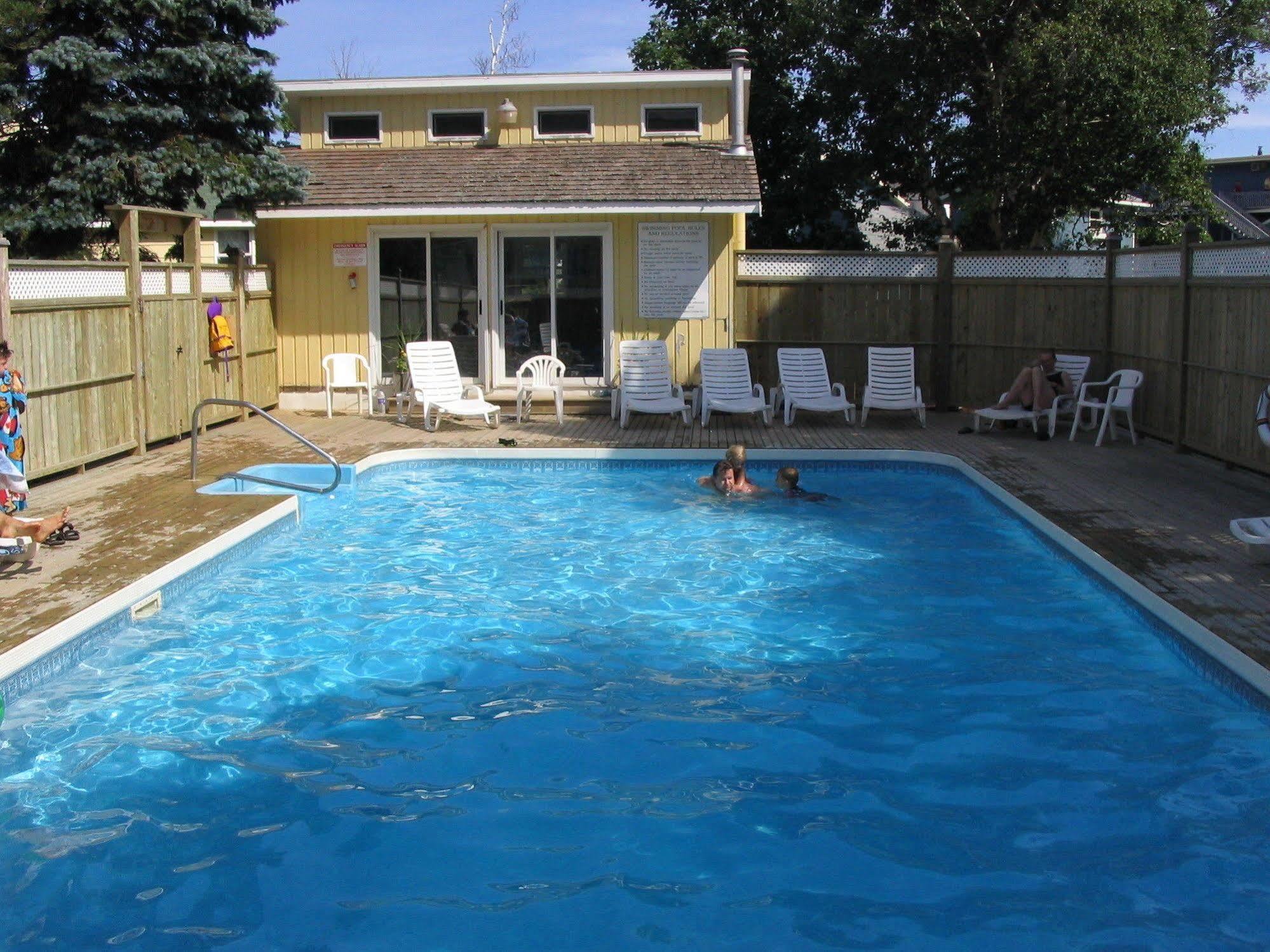 Shining Waters Country Inn Cavendish Bagian luar foto