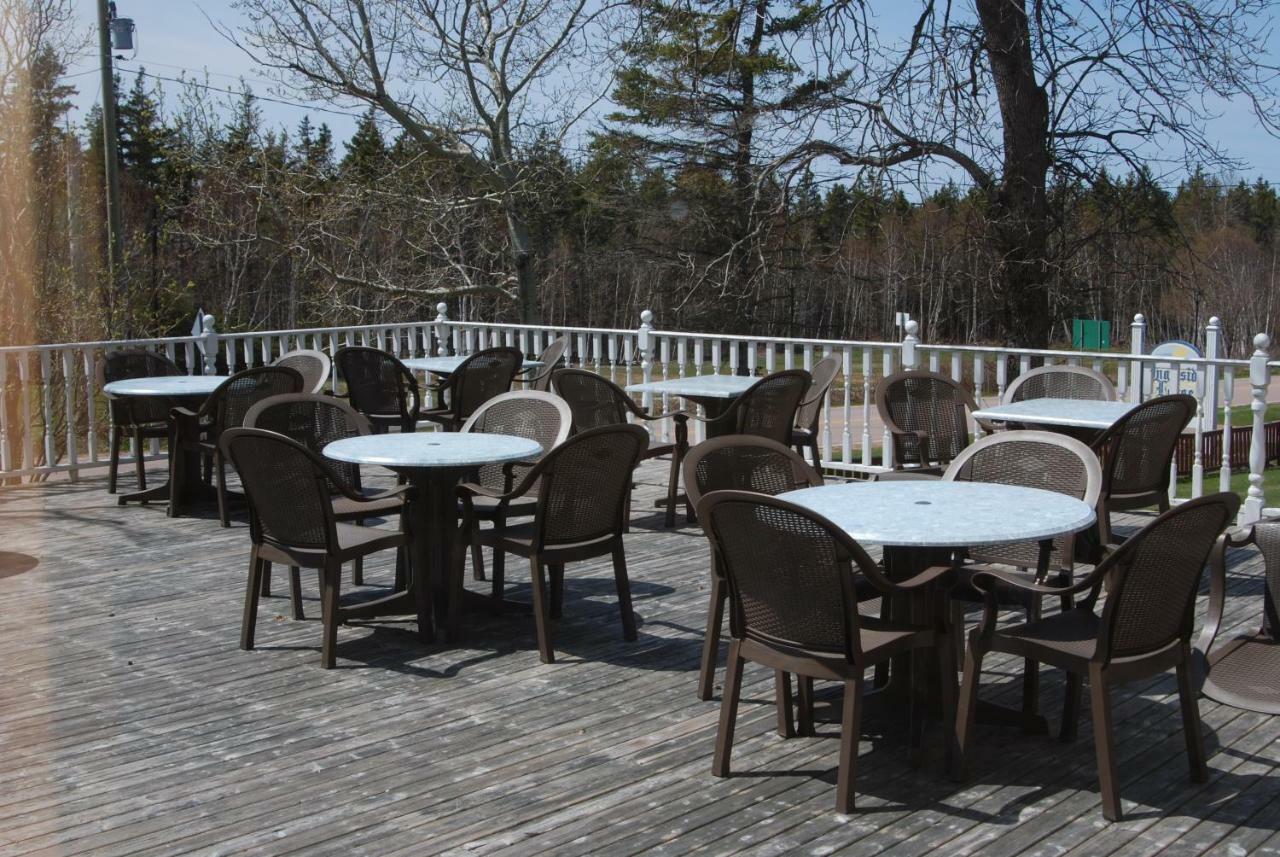 Shining Waters Country Inn Cavendish Bagian luar foto